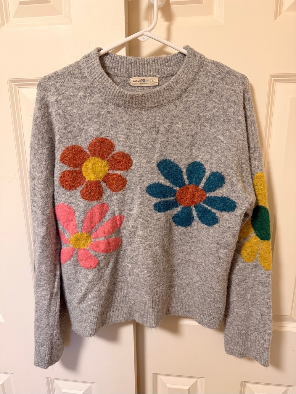 Natural Life Intarsia Icon Daisy Flower Sweater Gray Multicolor Size S